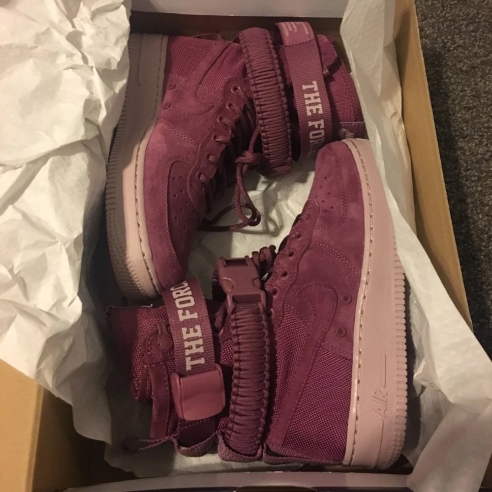 SF AF1 THE FORCE IS FEMALE